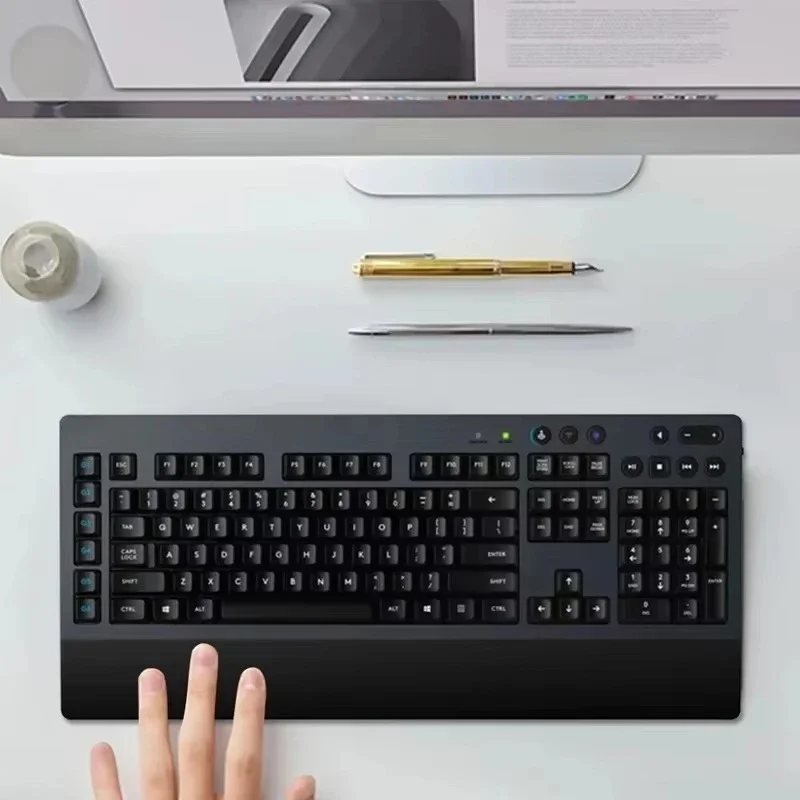 Oryginalna bezprzewodowa mecha – Gaming Keyboard Hand recenzja i cena