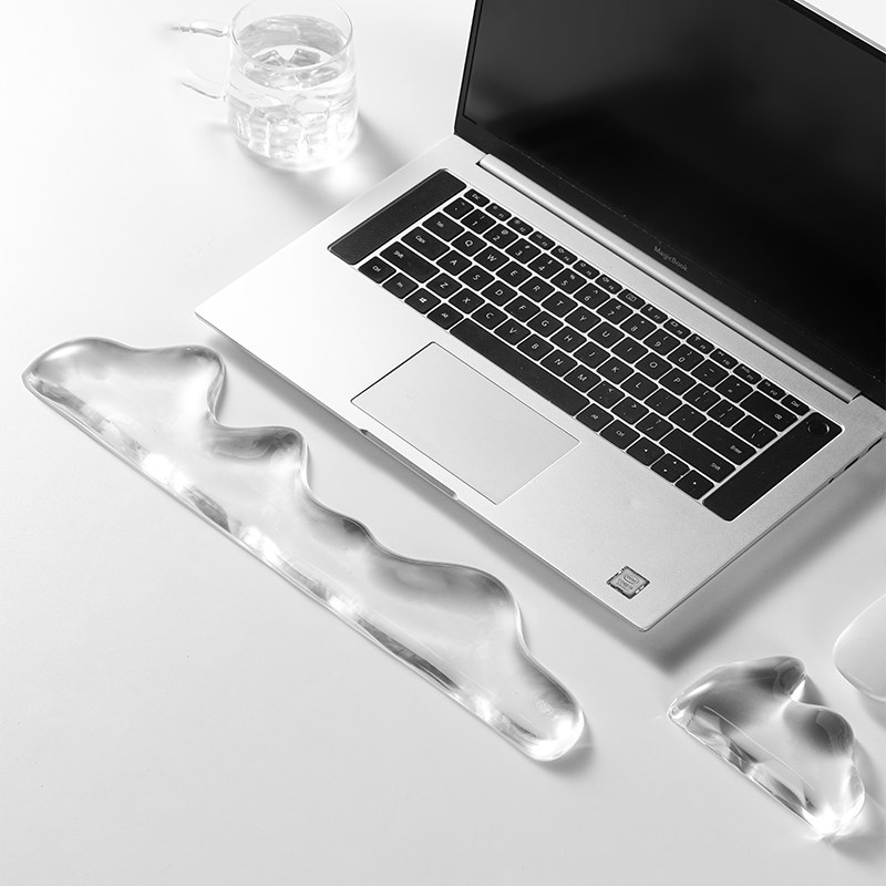 Silikonowa podkładka pod nadga – Gaming Keyboard Hand recenzja i cena